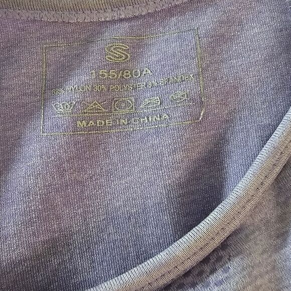 Women's Lavender Long Sleeve Crop Top. Size Small. Very Comfy! GREAT TO BUNDLE. - Picture 3 of 3